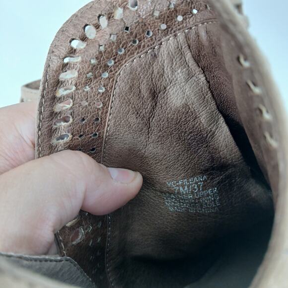 Vince Camuto French Taupe True Suede Split Shaft Ankle Bootie Womens 7 Neutral - Picture 8 of 9